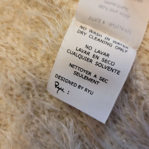 Ryu Winter White Super Soft Vest Fuzzy Crochet Hippie Vest Small/Medium - Picture 11 of 15